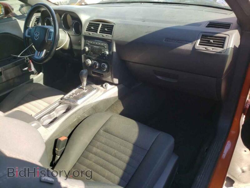 2011 Dodge CHALLENGER (VIN 2B3CJ4DG1BH601636) — photo 8 of 13