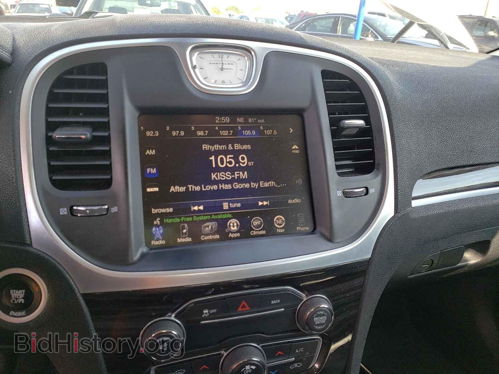 2016 CHRYSLER 300 - VIN: 2C3CCARG5GH262097 - Фото 9