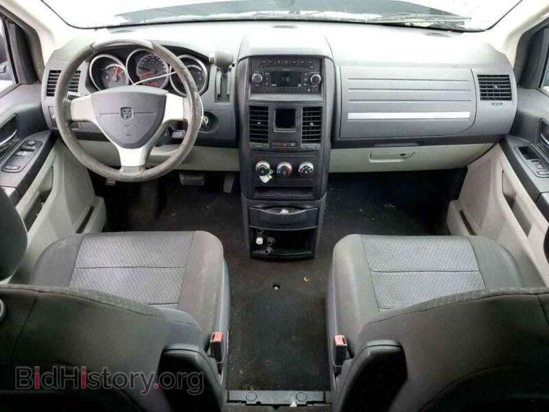 2010 Dodge CARAVAN (VIN 2D4RN4DE9AR303200) — фото 8 из 15