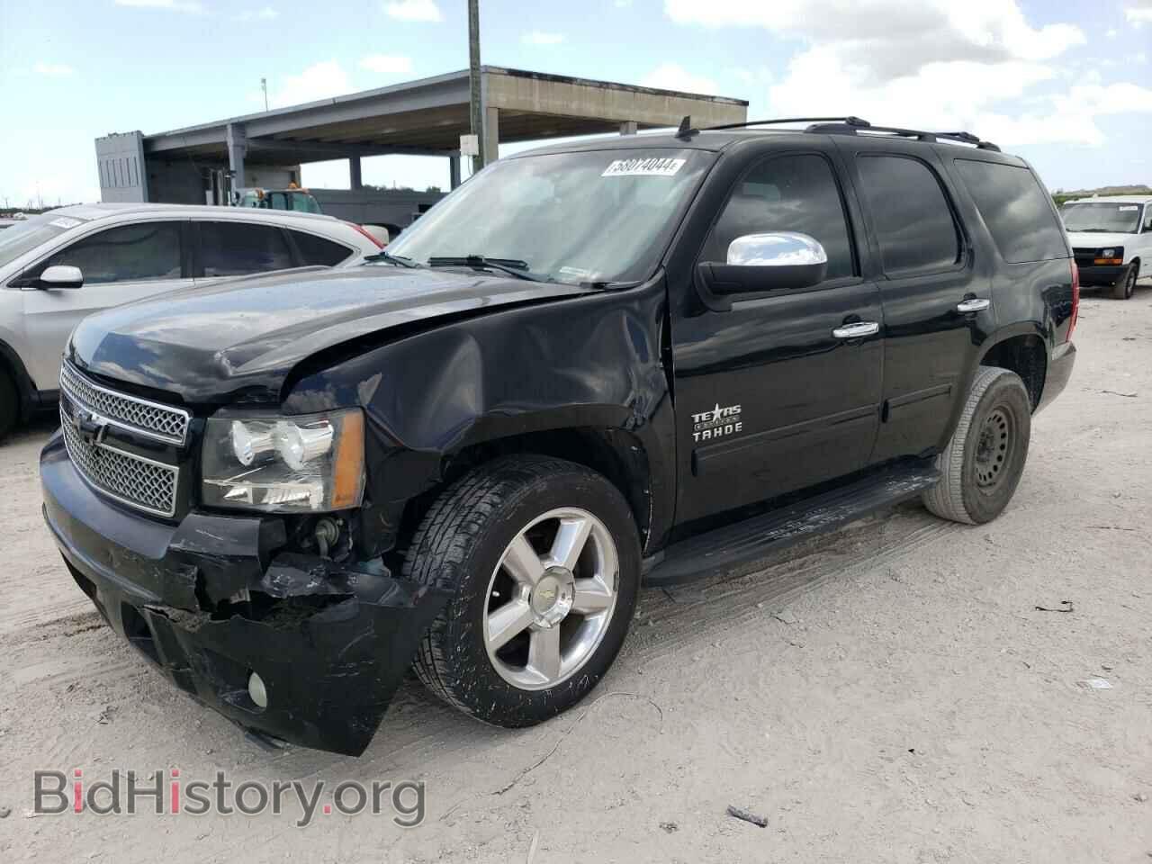 Photo 1GNSCAE09BR274446 - CHEVROLET TAHOE 2011