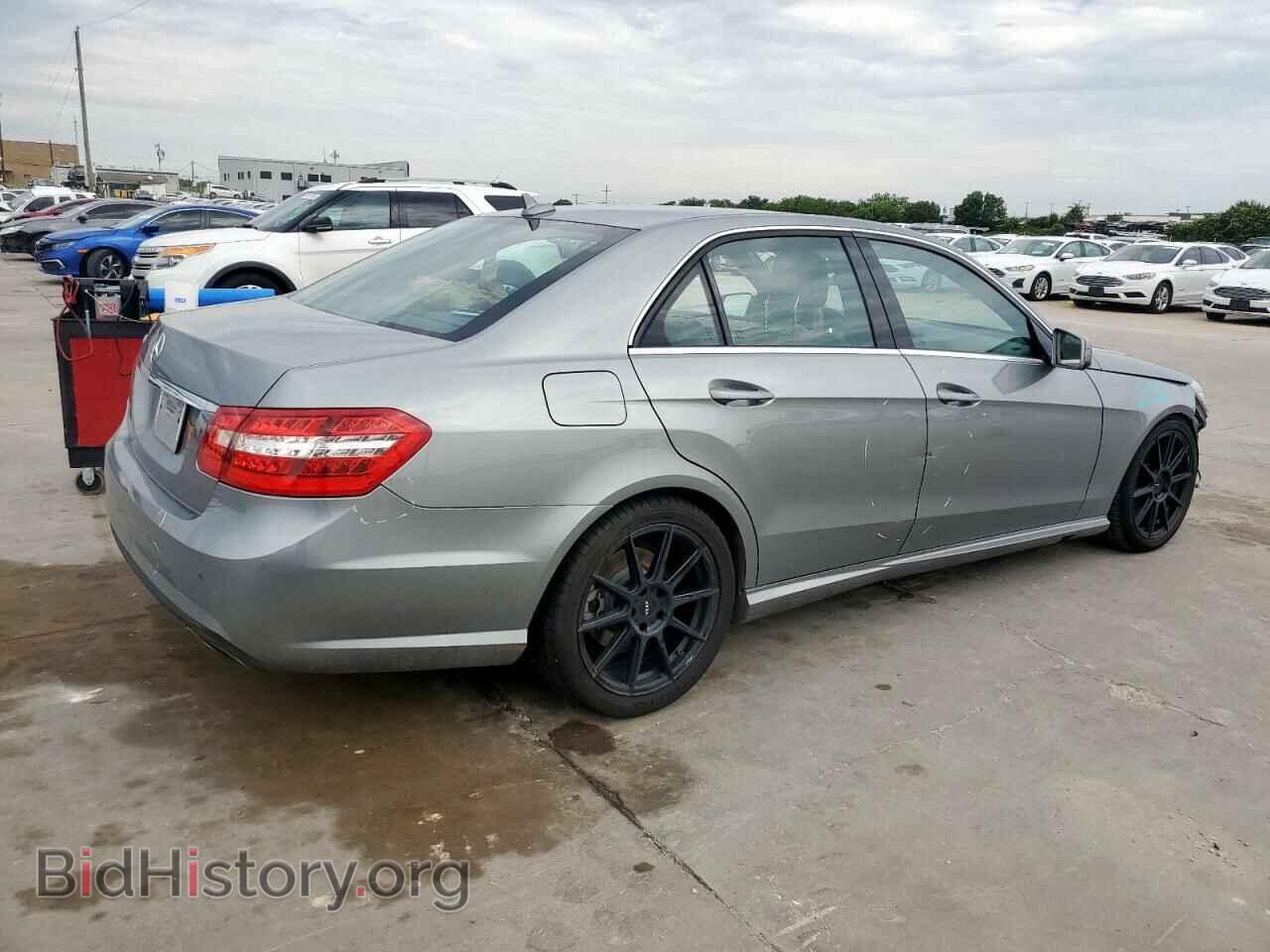 2011 MERCEDES-BENZ E-CLASS - VIN: WDDHF5GB5BA409670 - Фото 3