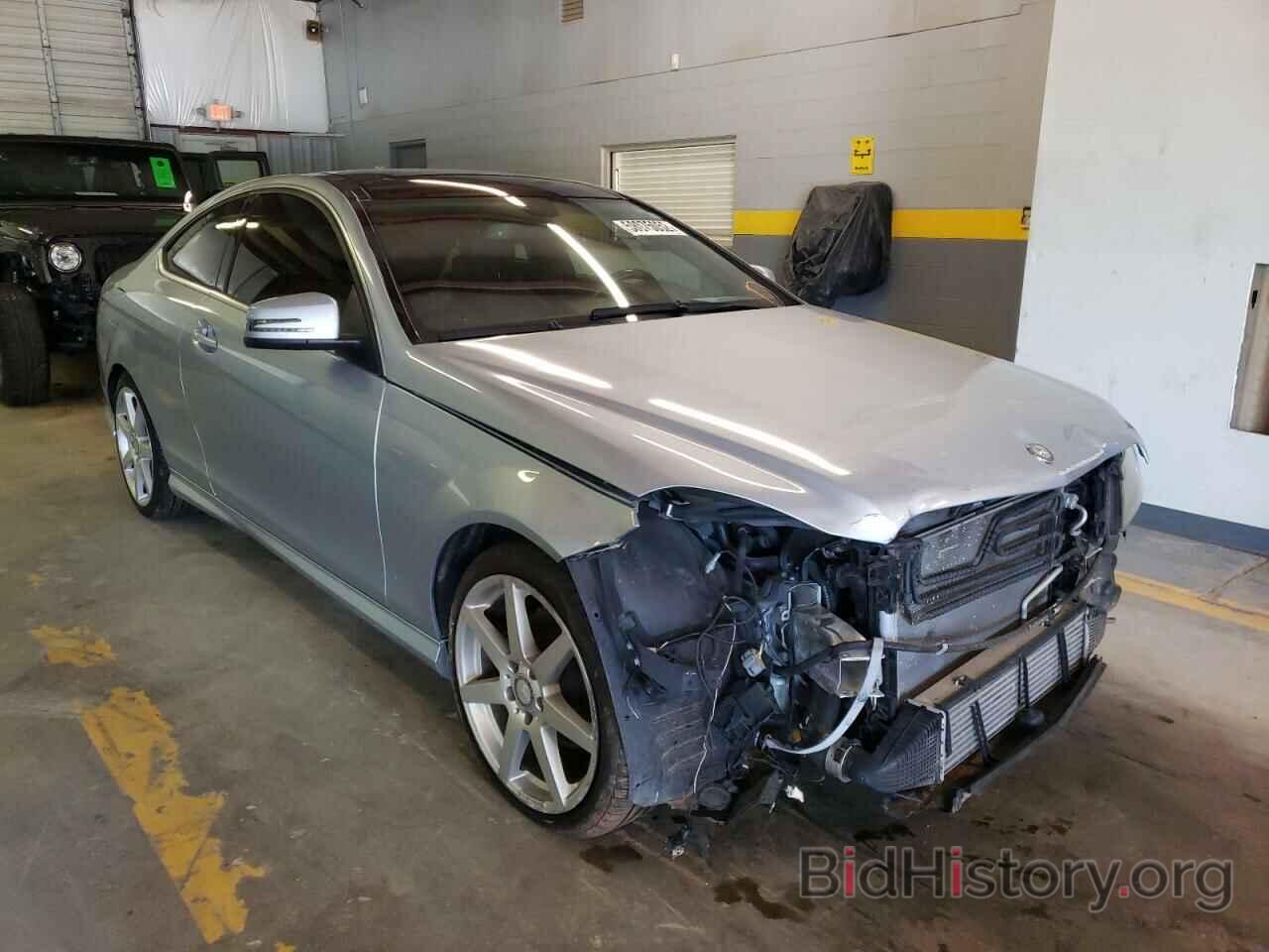 Photo WDDGJ4HB8DG053086 - MERCEDES-BENZ C-CLASS 2013