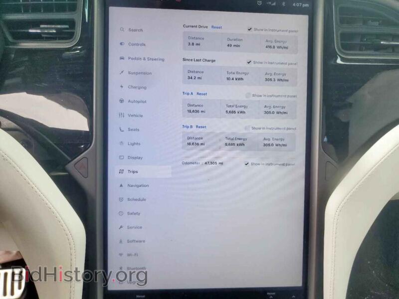 2020 Tesla MODEL X (VIN 5YJXCBE26LF300014) — фото 9 из 16