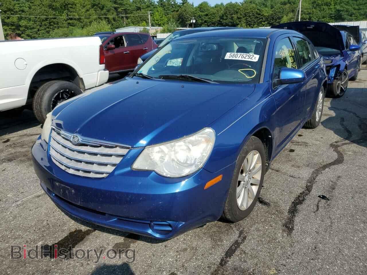2010 CHRYSLER SEBRING - VIN: 1C3CC5FB3AN110835 - Фото 2