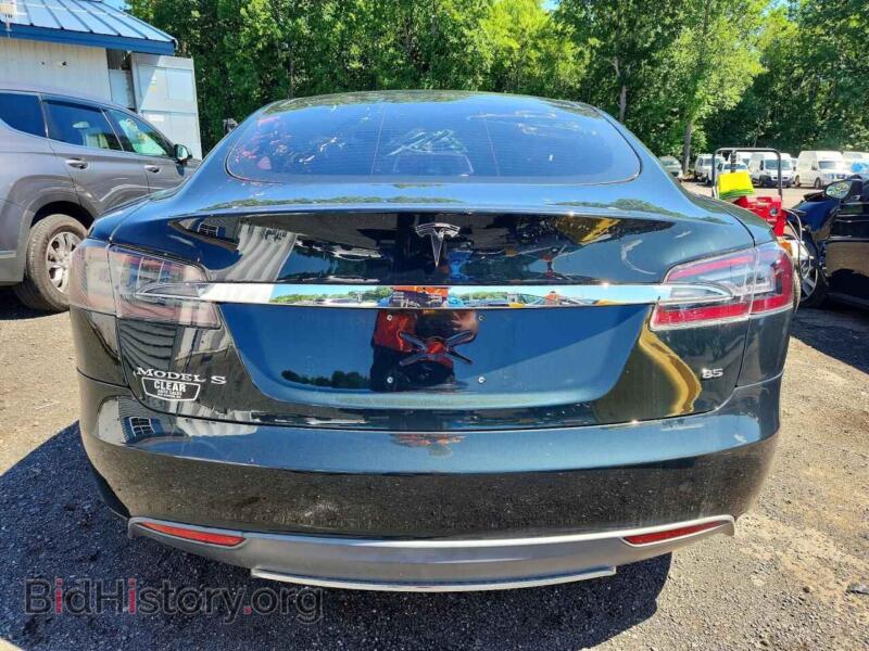 2013 Tesla MODEL S (VIN 5YJSA1DN5DFP09094) — фото 6 из 12