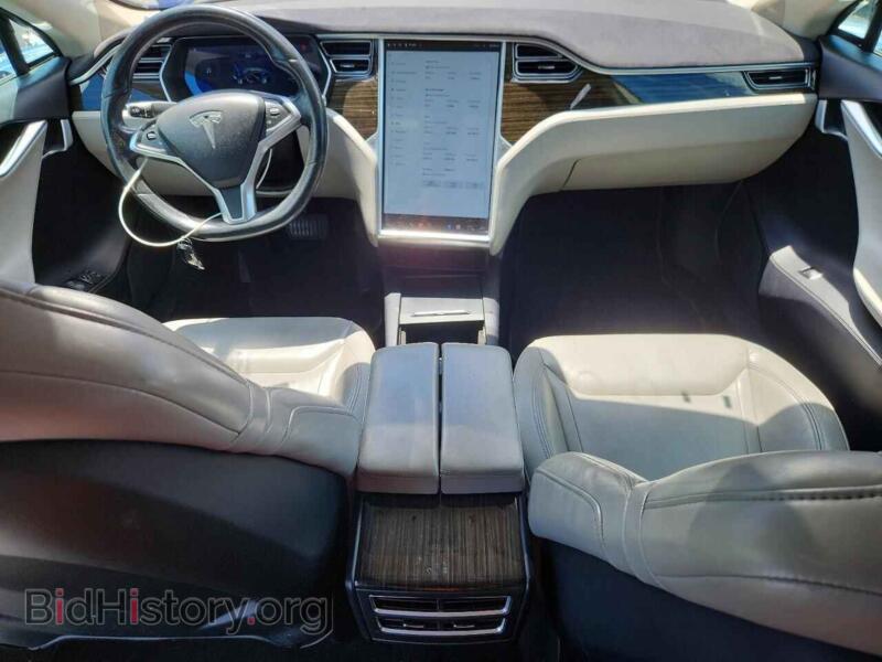2016 Tesla MODEL S (VIN 5YJSA1E26GF143407) — фото 8 из 12