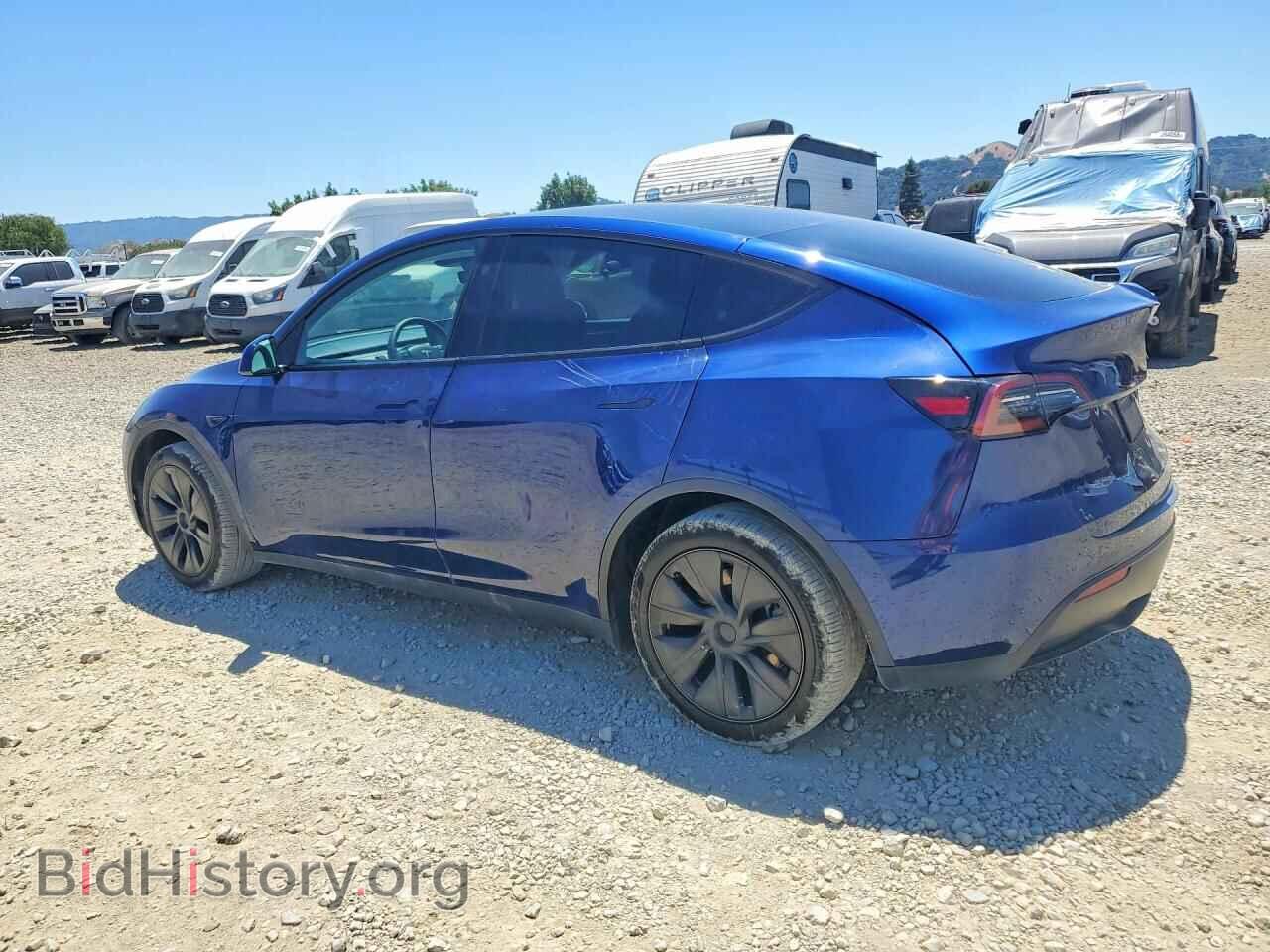 2025 TESLA MODEL Y - VIN: 7SAYGDED2SF221835 - Photo 2