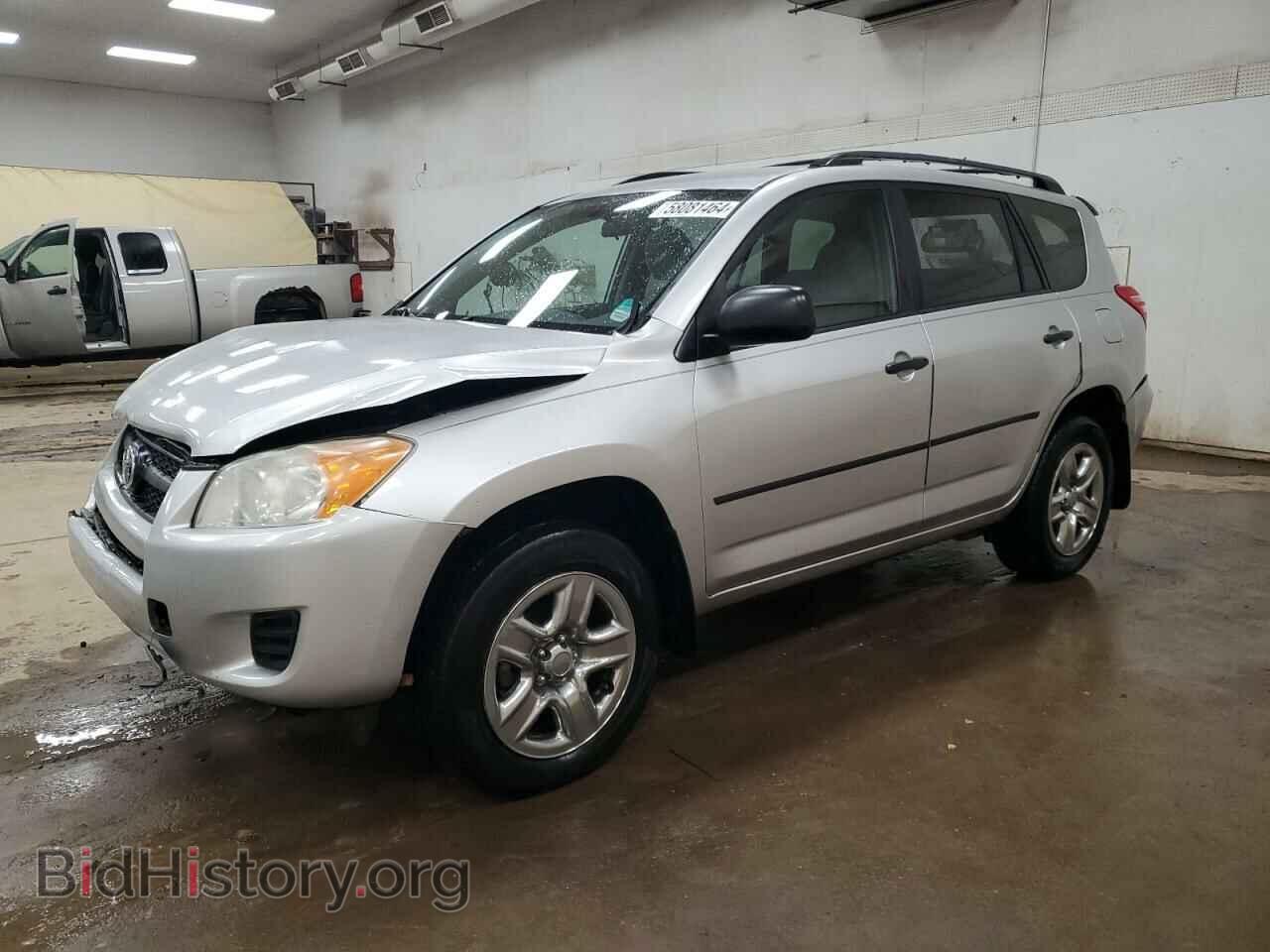Photo 2T3BF4DV2BW089444 - TOYOTA RAV4 2011