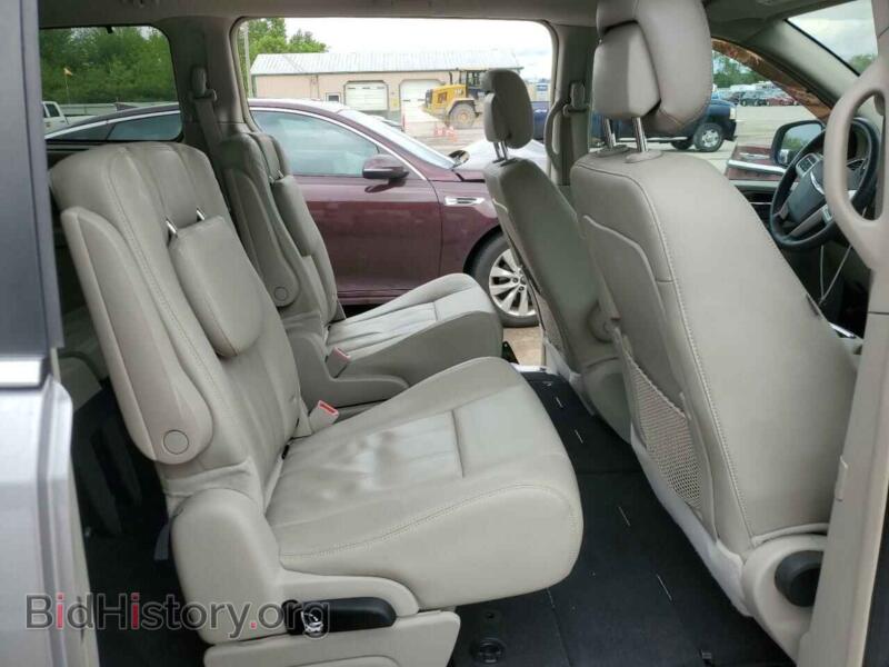 2016 Chrysler MINIVAN (VIN 2C4RC1BG5GR207238) — photo 11 of 16