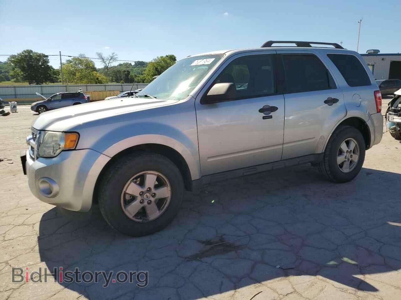 Photo 1FMCU0D77BKB95235 - FORD ESCAPE 2011