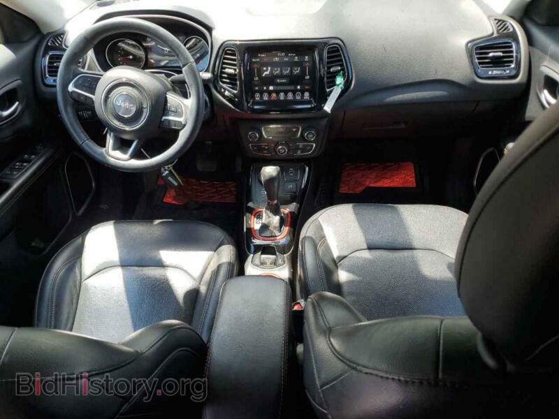2019 Jeep COMPASS (VIN 3C4NJDCB4KT723251) — фото 8 из 16