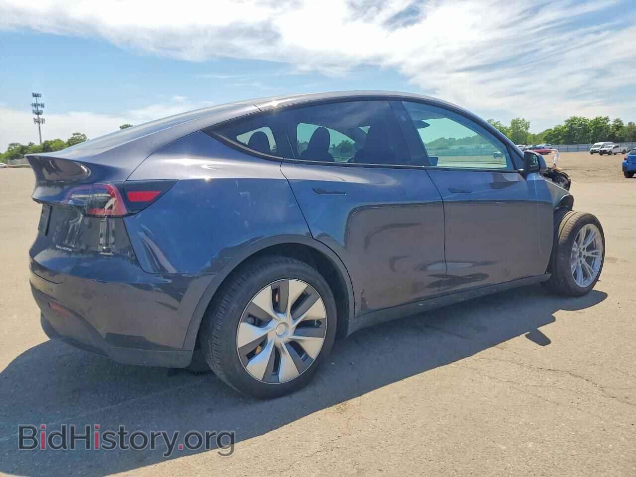 2024 TESLA MODEL Y - VIN: 7SAYGDEE9RA253620 - Photo 3