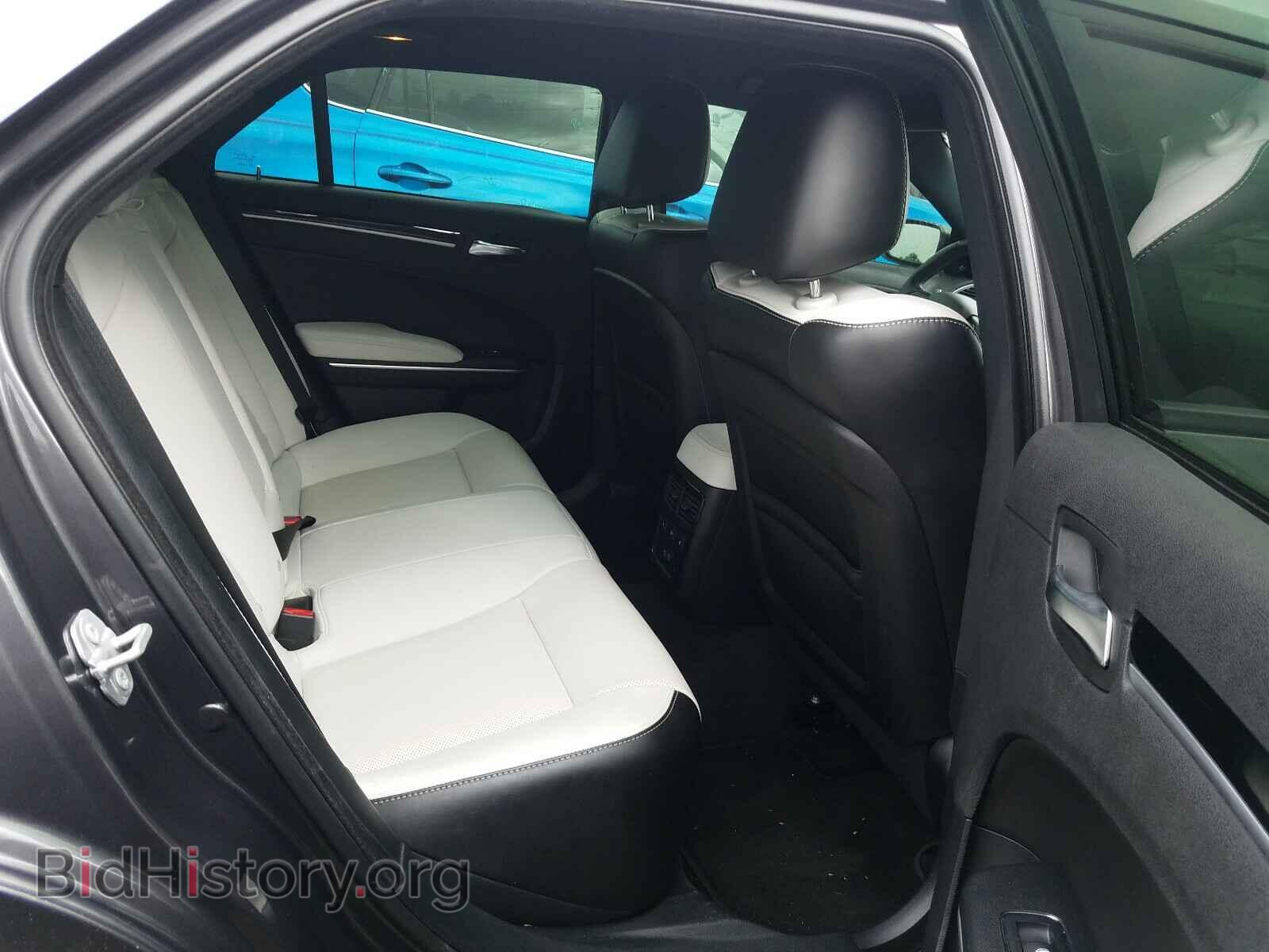 2019 CHRYSLER 300 - VIN: 2C3CCABG6KH508318 - Фото 6