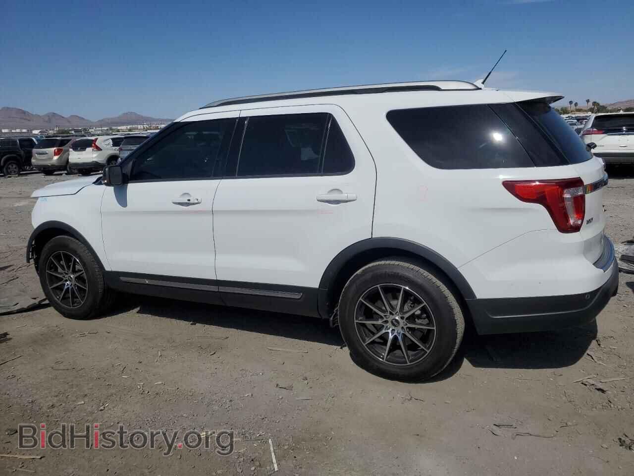 2018 FORD EXPLORER - VIN: 1FM5K7D85JGB32409 - Photo 2