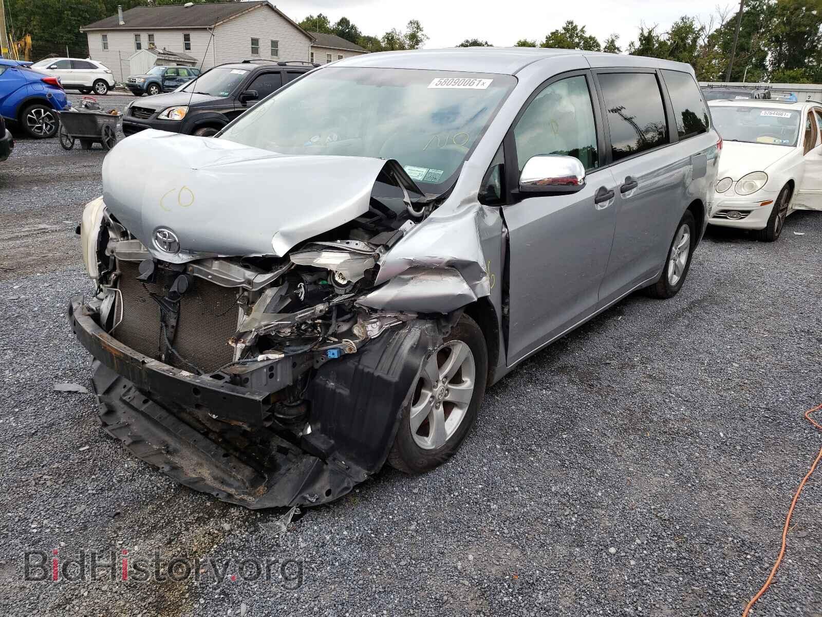 2012 TOYOTA SIENNA - VIN: 5TDZK3DC5CS190371 - Фото 2