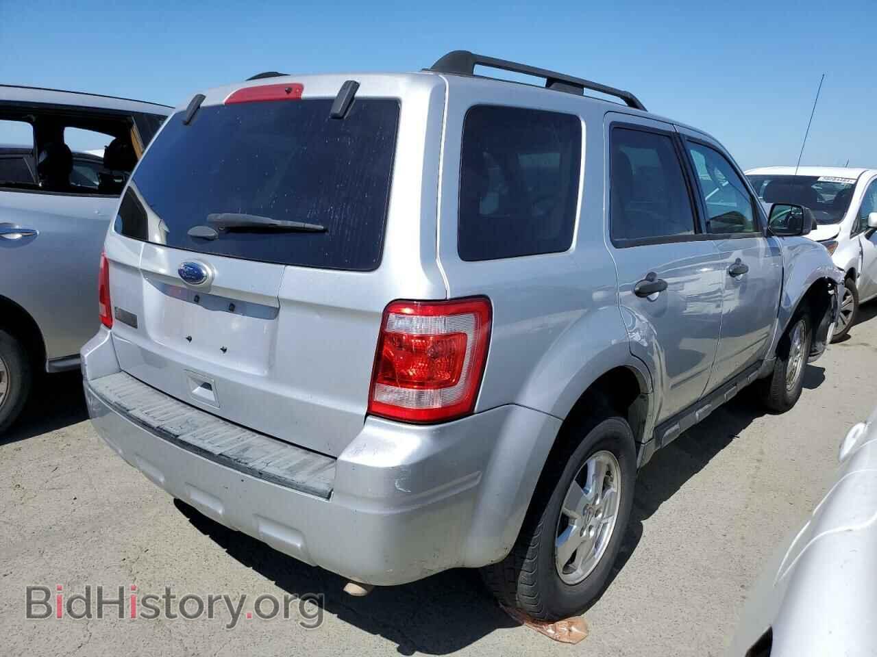 2011 FORD ESCAPE - VIN: 1FMCU0D76BKC23560 - Фото 3