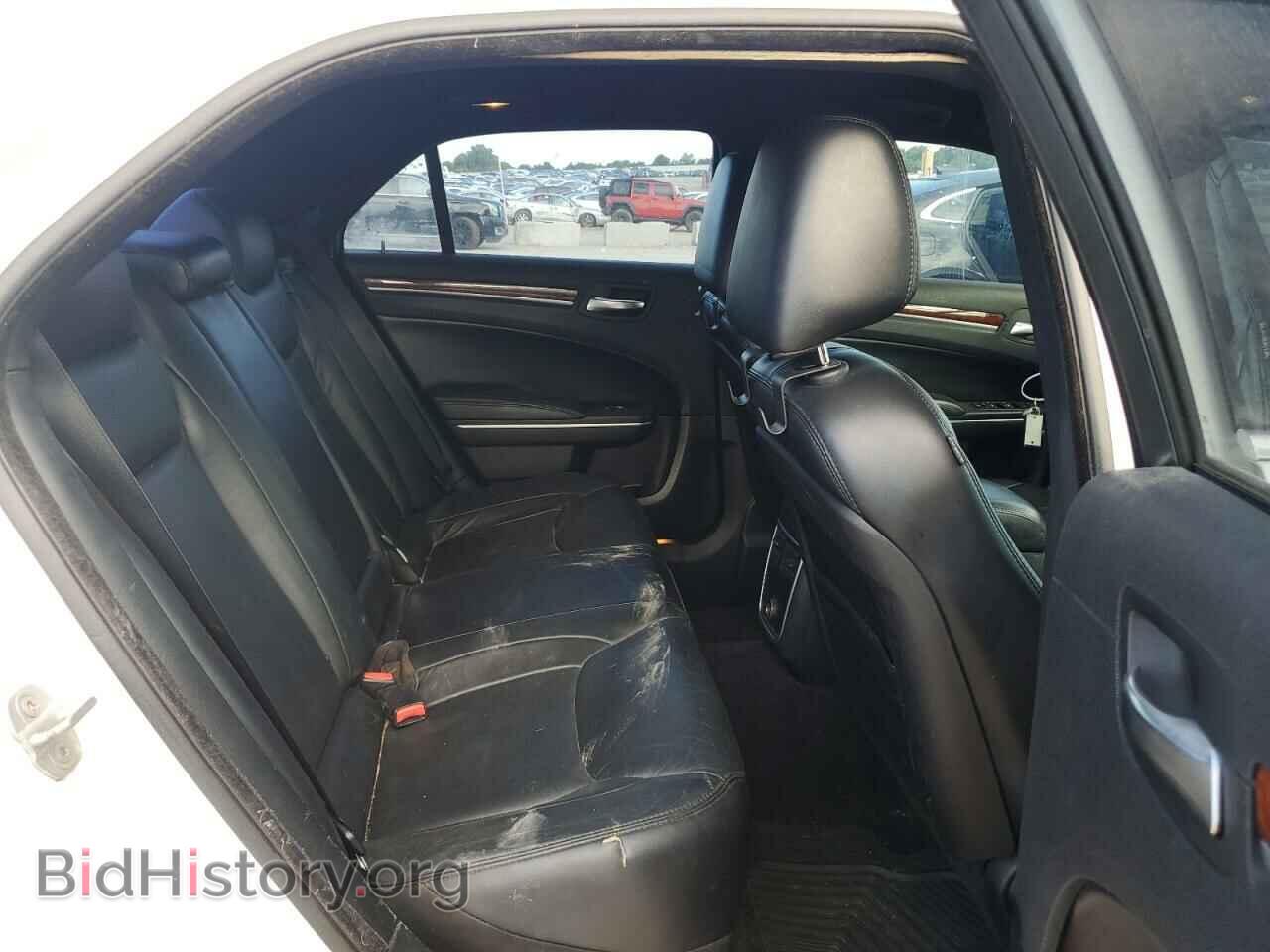 2013 CHRYSLER 300 - VIN: 2C3CCAAG3DH732537 - Фото 10