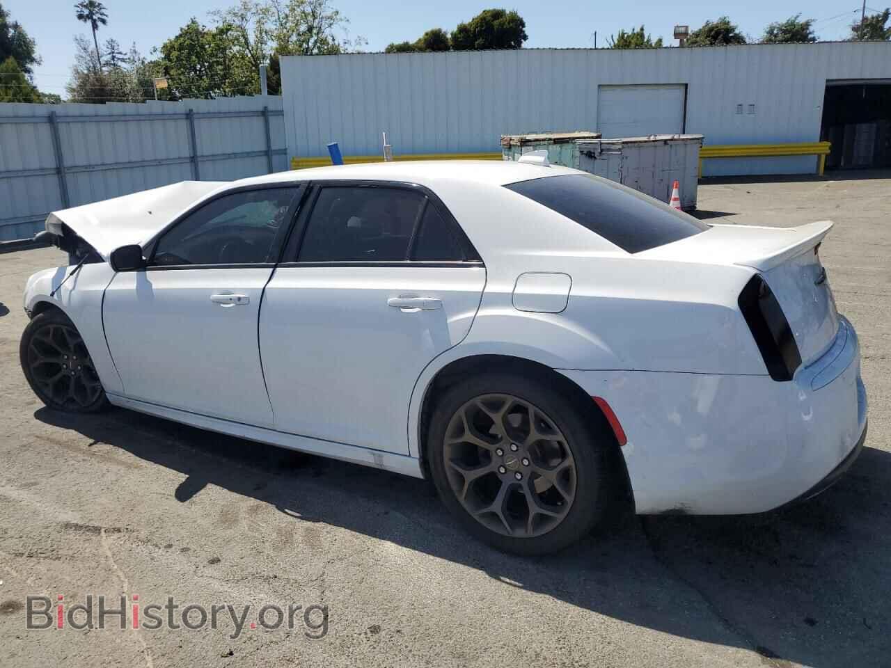 2017 CHRYSLER 300 - VIN: 2C3CCABG5HH668389 - Фото 2