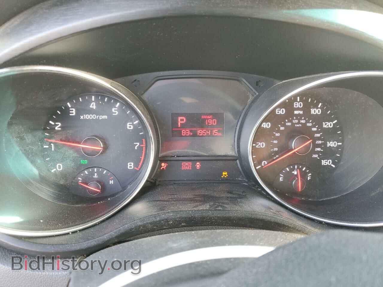 2016 KIA All Models - VIN: KNDMB5C13G6164699 - Фото 9