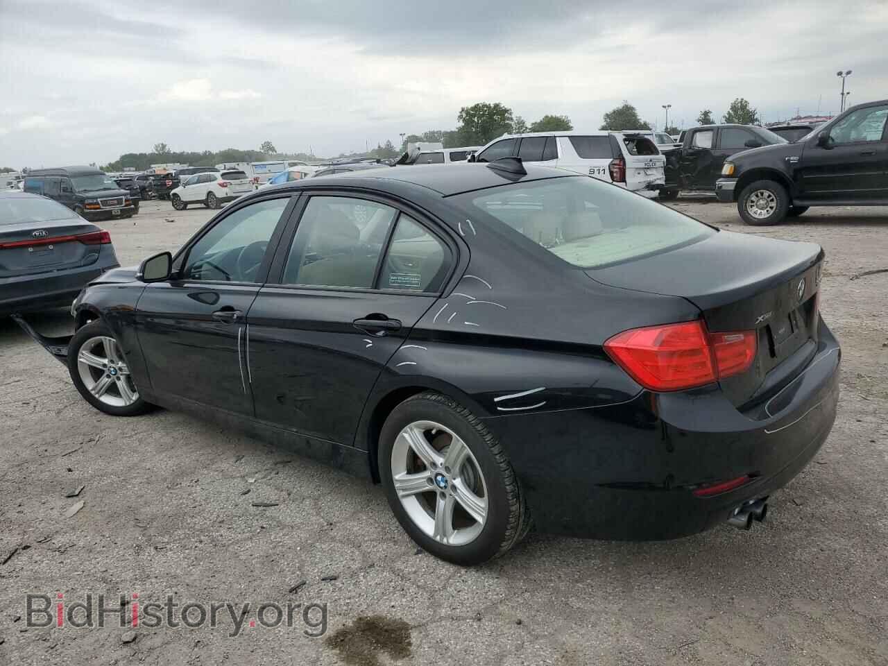 2013 BMW 3 SERIES - VIN: WBA3B5C57DF596543 - Фото 2