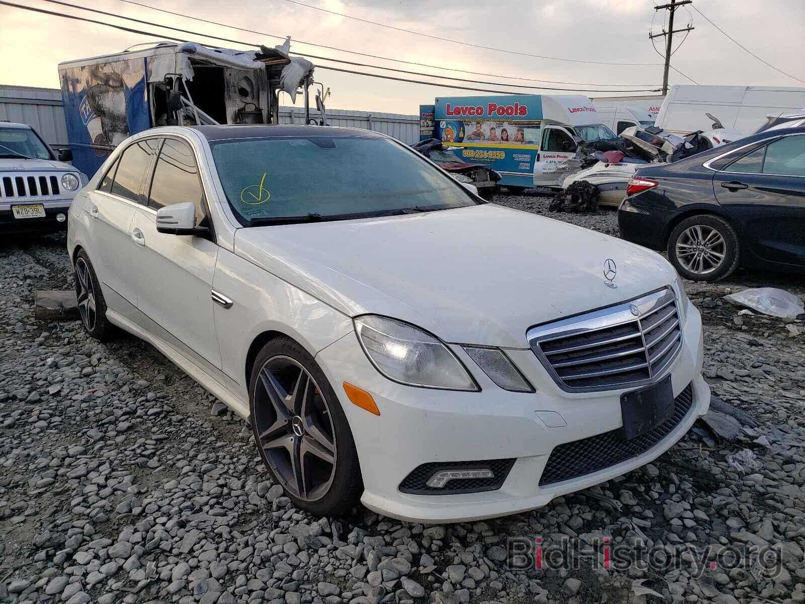 Photo WDDHF8HB5BA269474 - MERCEDES-BENZ E-CLASS 2011