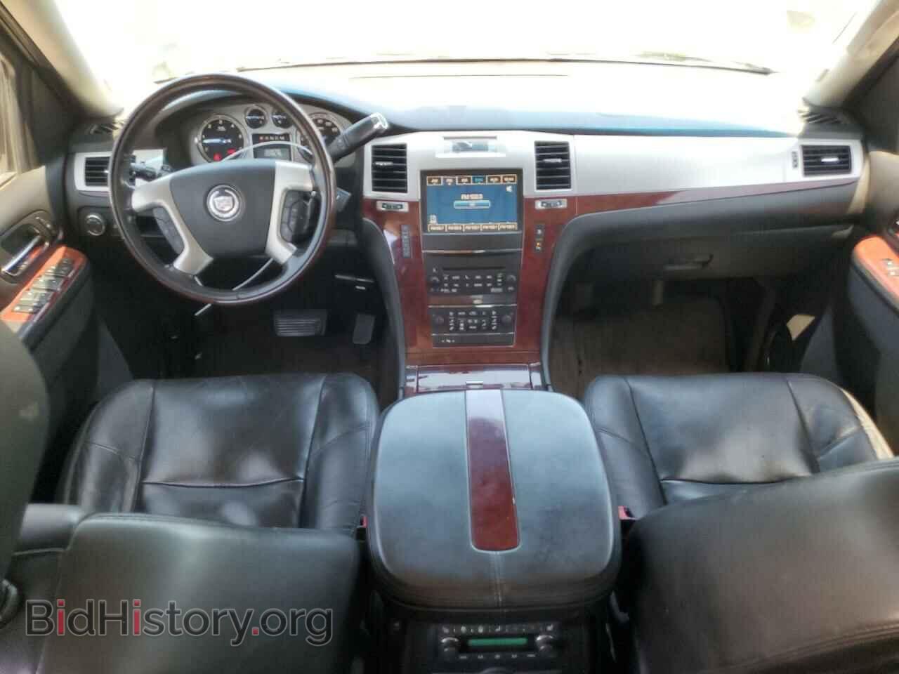 2011 CADILLAC ESCALADE - VIN: 1GYS4AEF9BR360487 - Фото 8