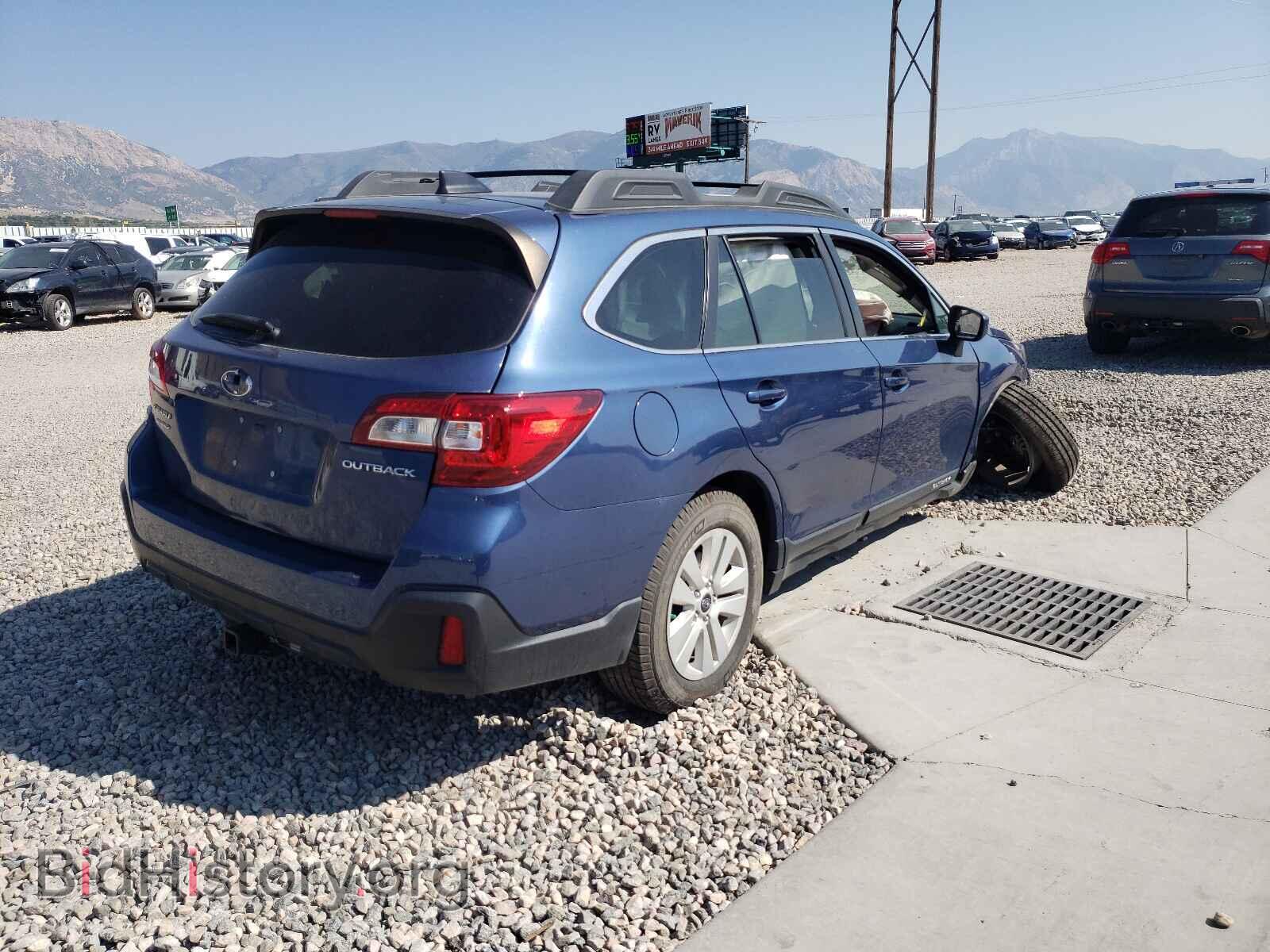 2019 SUBARU OUTBACK - VIN: 4S4BSAFC5K3308529 - Фото 4
