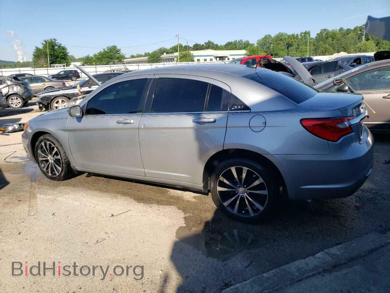 2013 CHRYSLER 200 - VIN: 1C3CCBBG0DN716629 - Фото 2