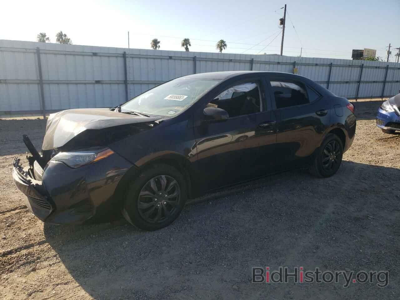 Photo 5YFBURHE5KP890795 - TOYOTA COROLLA 2019