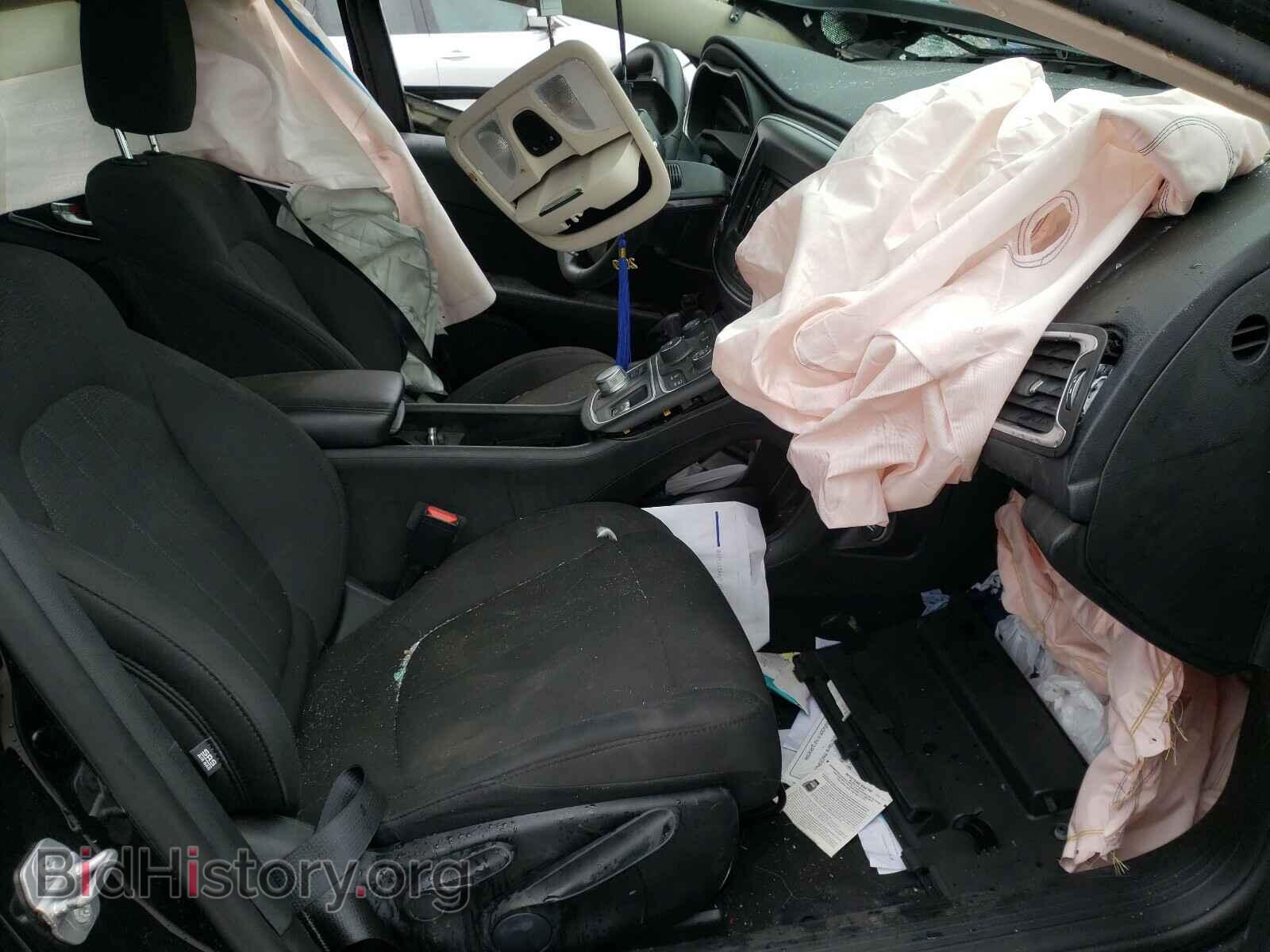 2016 CHRYSLER 200 - VIN: 1C3CCCABXGN143447 - Photo 5