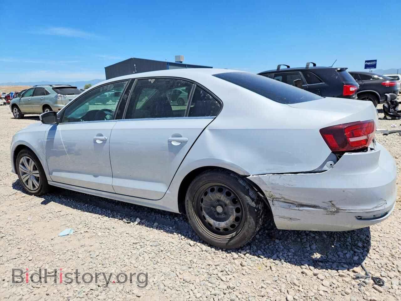 2017 VOLKSWAGEN JETTA - VIN: 3VW2B7AJ3HM291764 - Фото 2