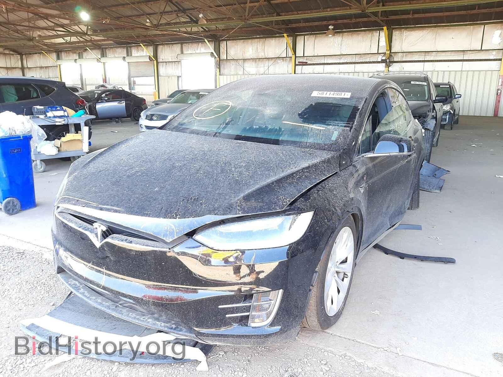 2017 TESLA MODEL X - VIN: 5YJXCAE25HF079555 - Фото 2