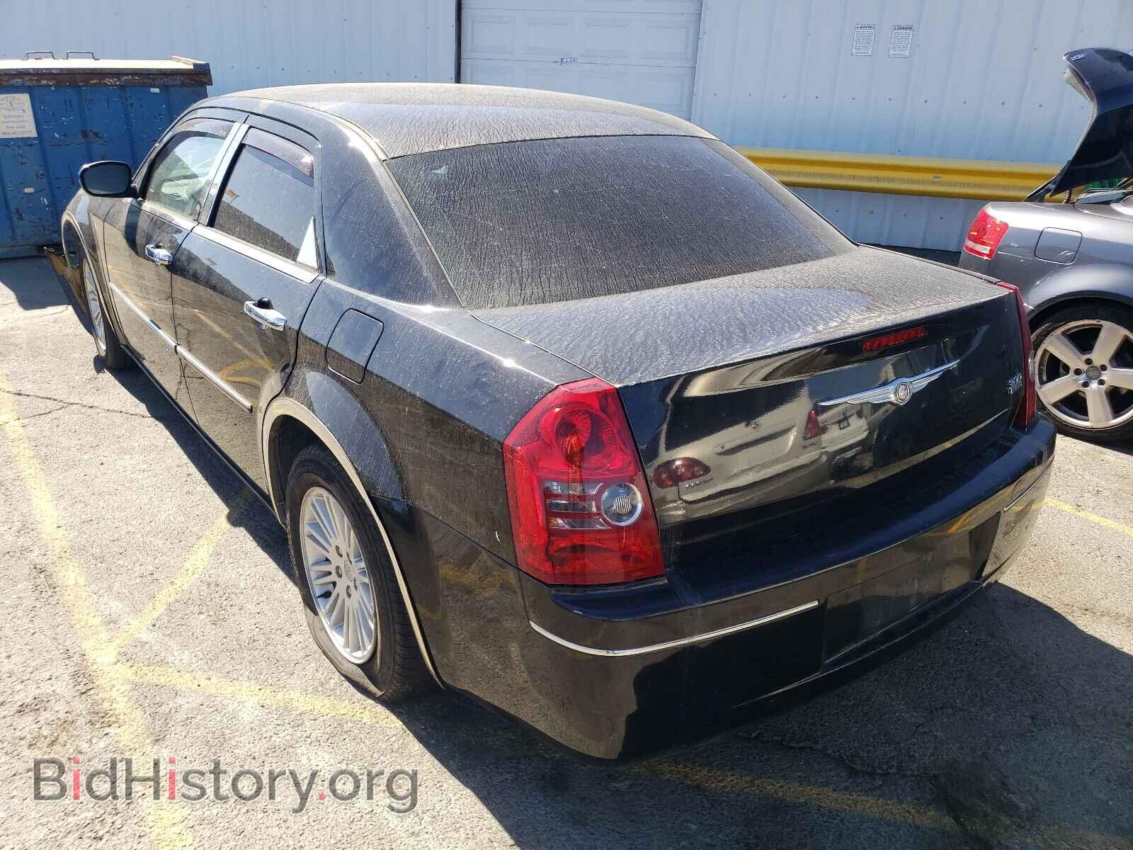 2010 CHRYSLER 300 - VIN: 2C3CA4CD2AH219303 - Фото 3
