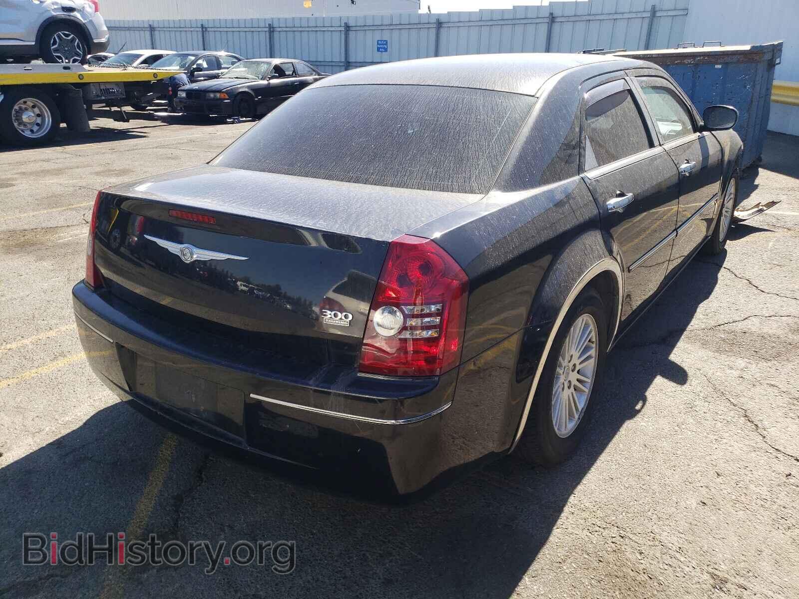 2010 CHRYSLER 300 - VIN: 2C3CA4CD2AH219303 - Фото 4