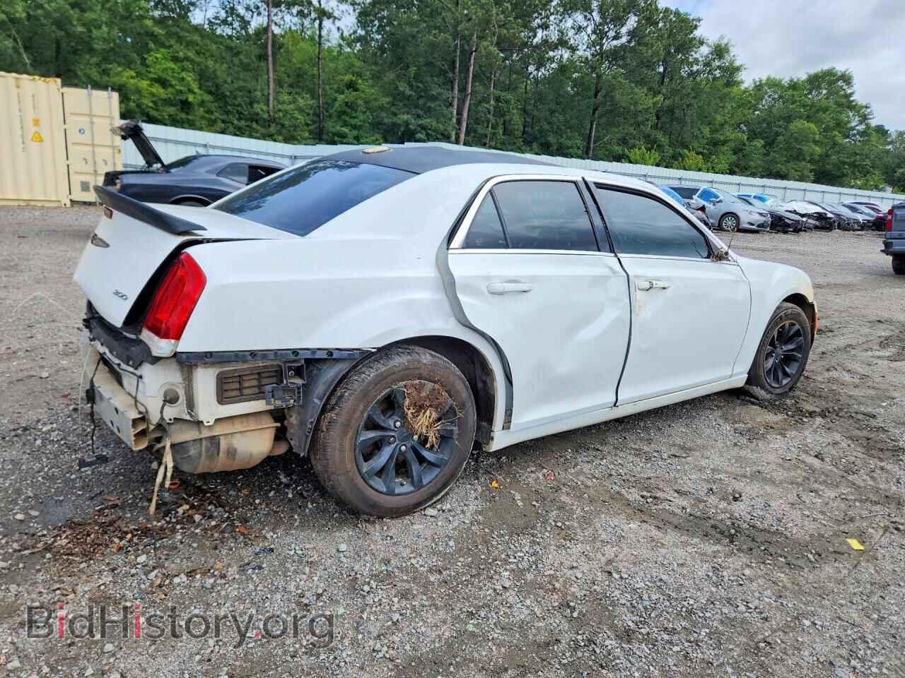 2015 CHRYSLER 300 - VIN: 2C3CCAAG0FH930107 - Фото 3