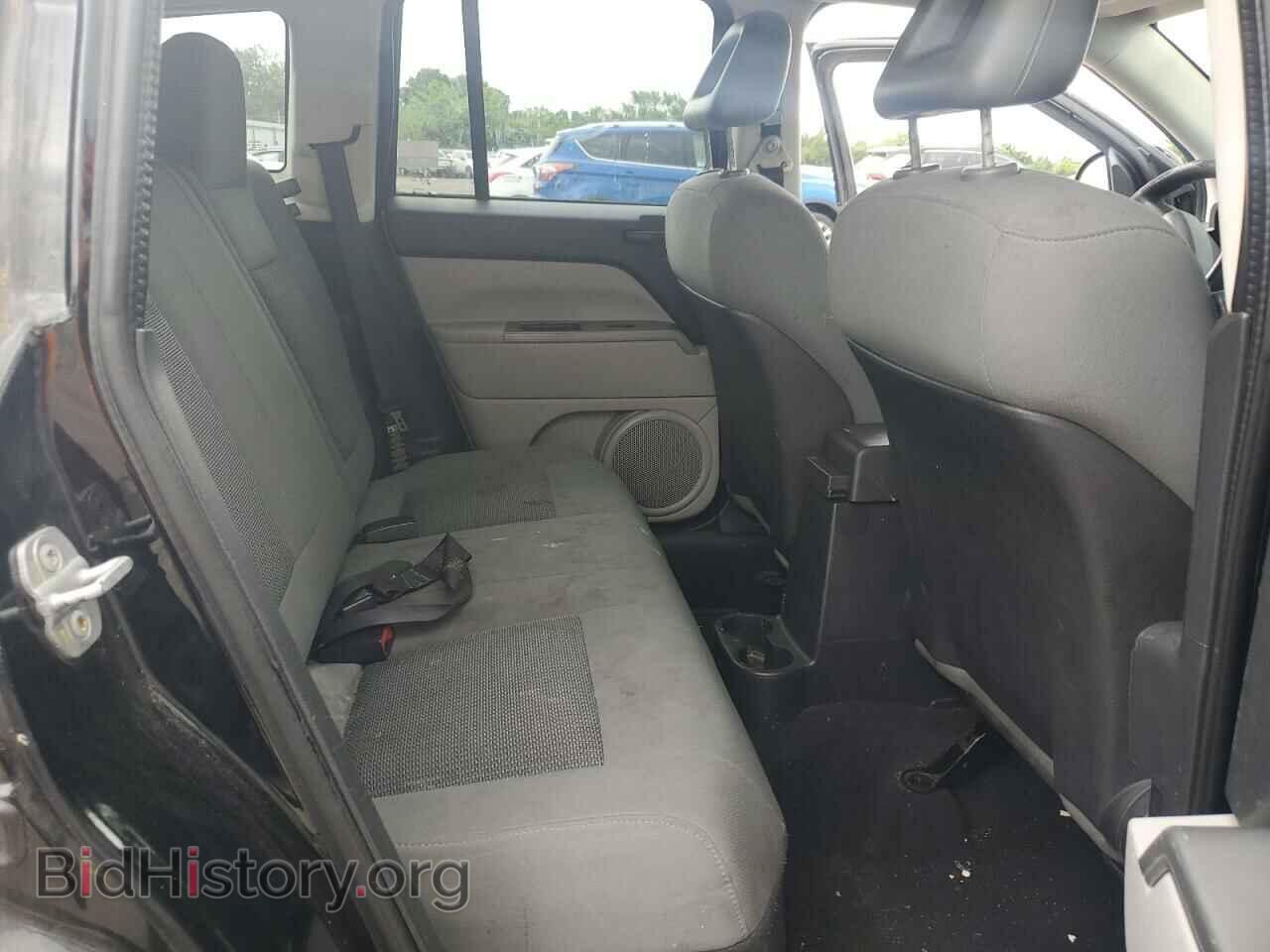 2007 JEEP COMPASS - VIN: 1J8FT47W07D358987 - Photo 10