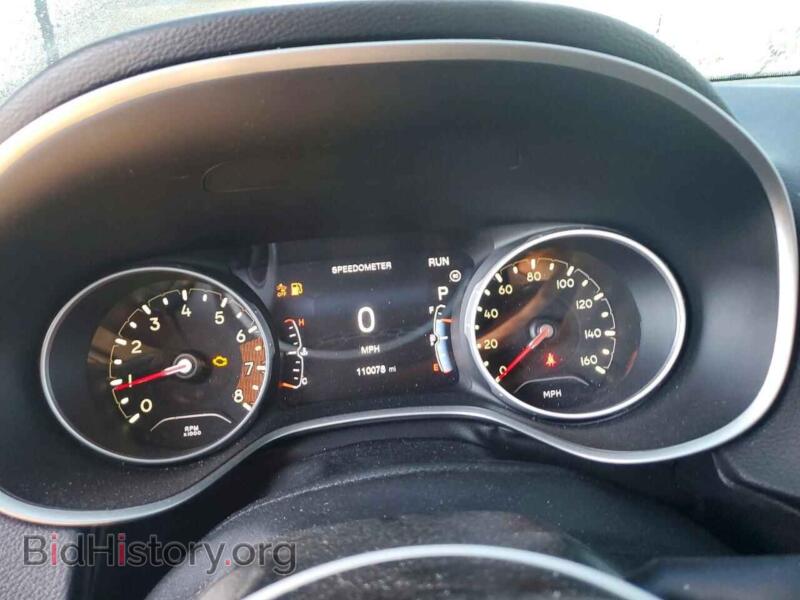 2018 Jeep COMPASS (VIN 3C4NJDCB0JT117430) — photo 9 of 13