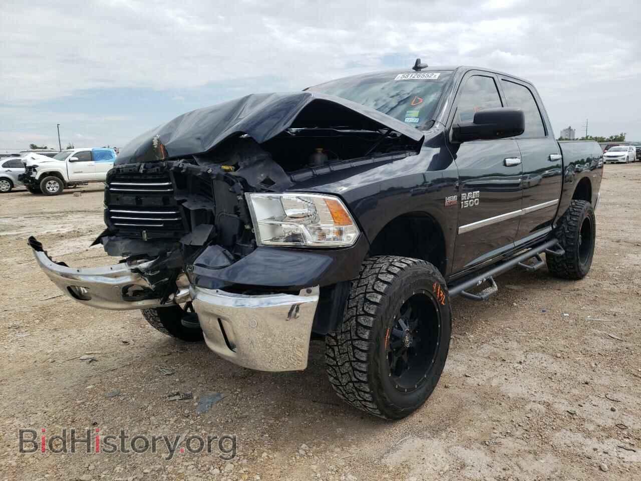 2016 RAM 1500 - VIN: 3C6RR7LT2GG262403 - Фото 2