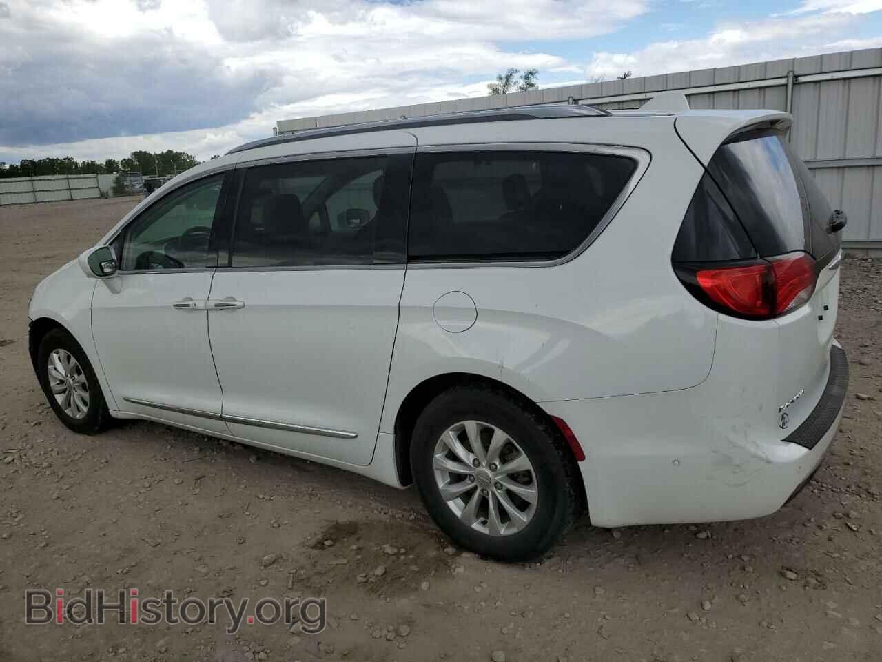2018 CHRYSLER PACIFICA - VIN: 2C4RC1BGXJR237133 - Фото 2