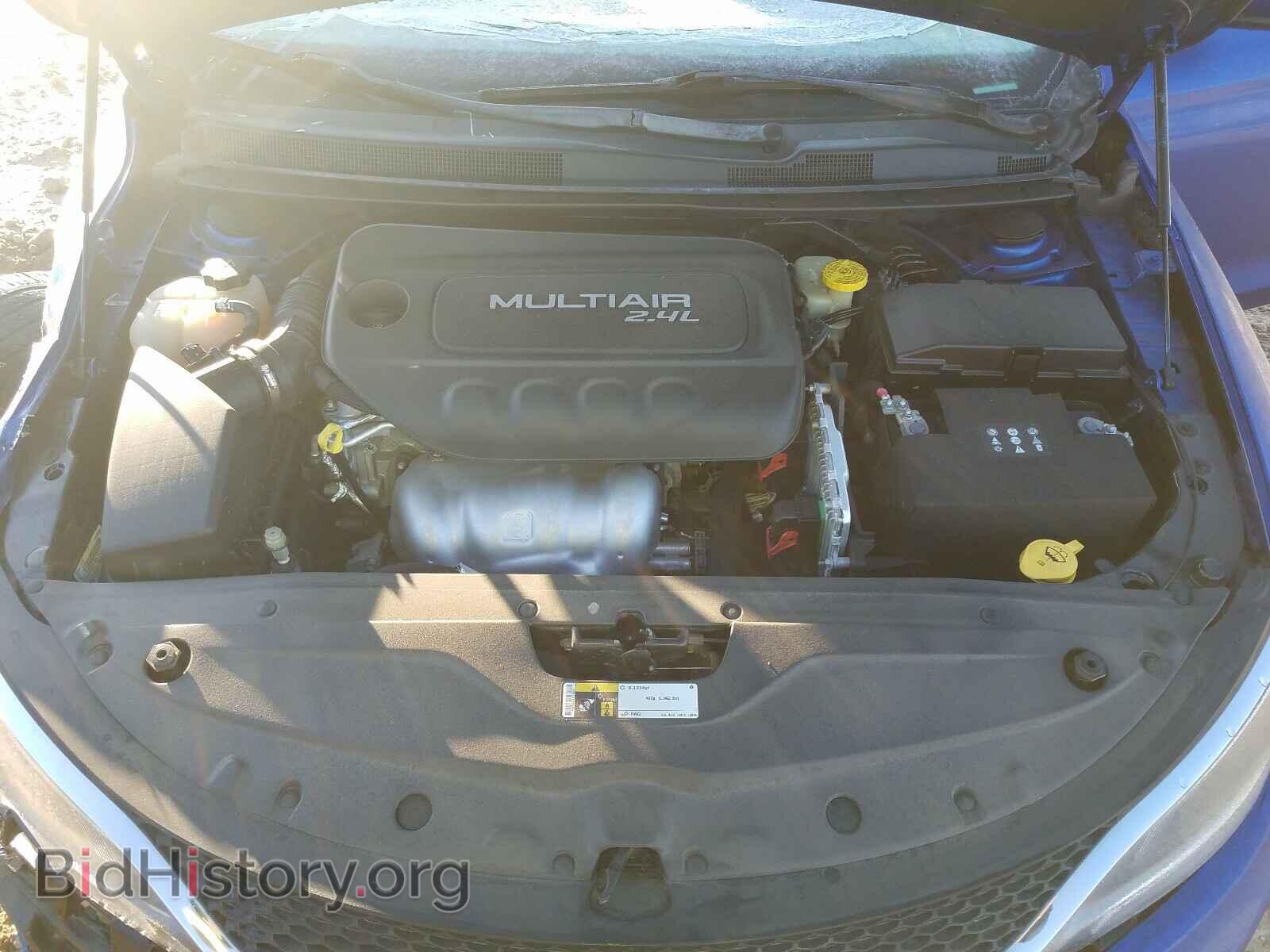 2016 CHRYSLER 200 - VIN: 1C3CCCAB7GN110776 - Фото 7