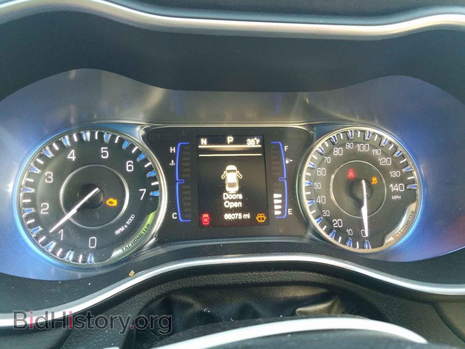 2016 CHRYSLER 200 - VIN: 1C3CCCAB7GN110776 - Фото 8