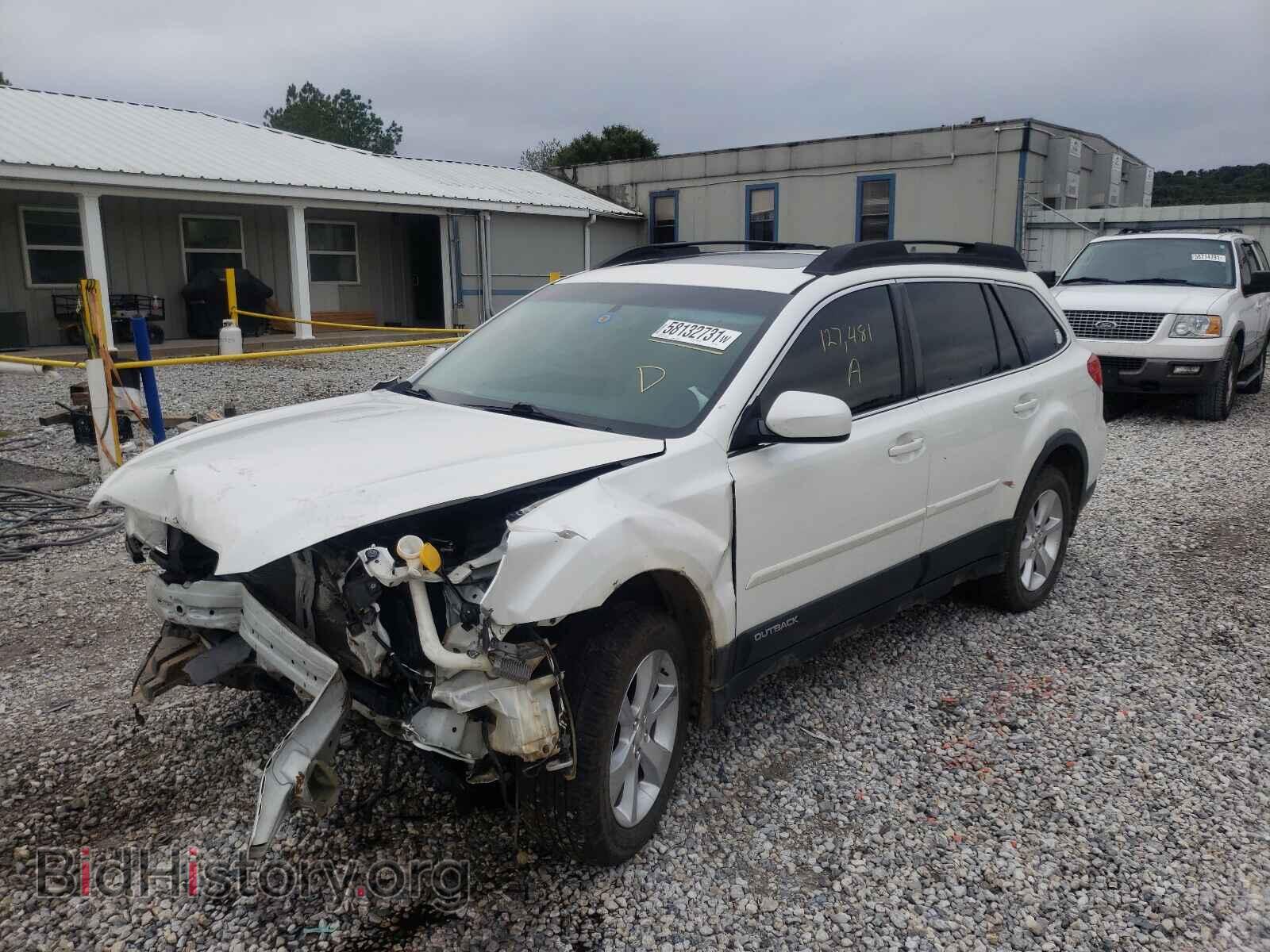2014 SUBARU OUTBACK - VIN: 4S4BRBLC8E3303450 - Photo 2