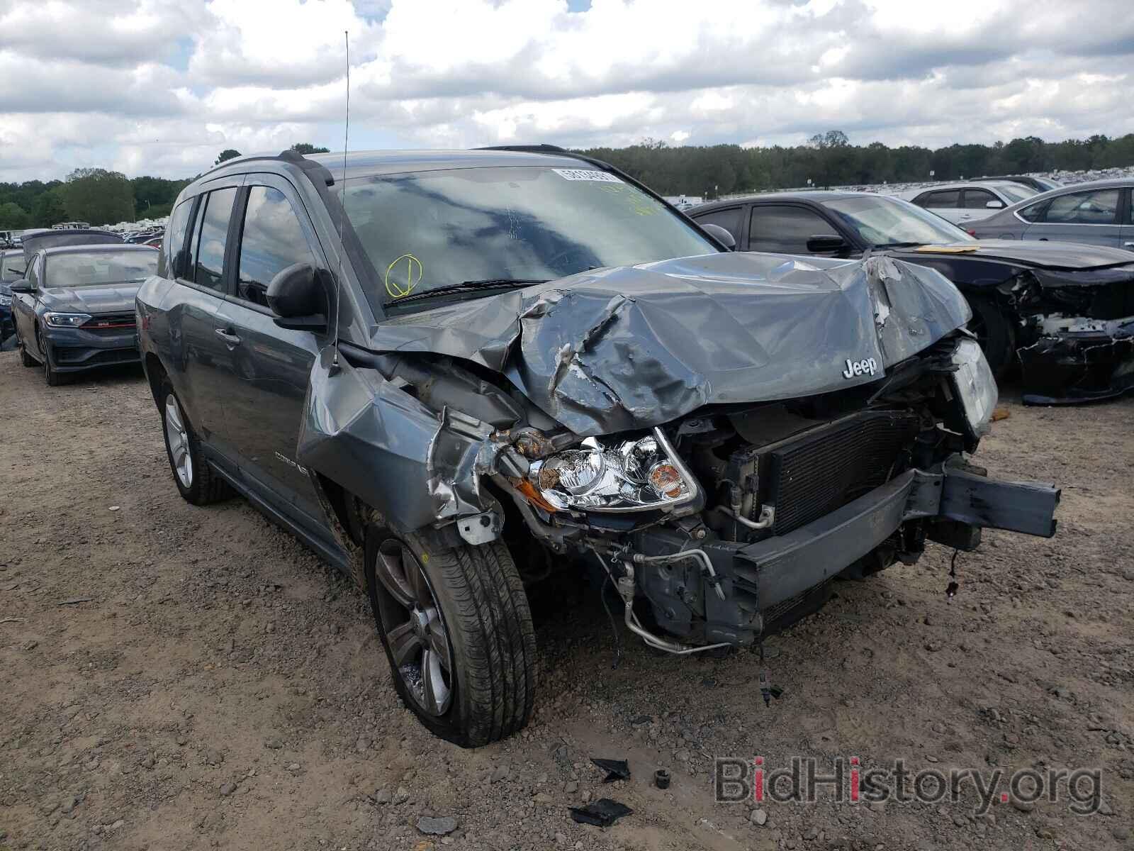 Photo 1J4NT1FA1BD195423 - JEEP COMPASS 2011