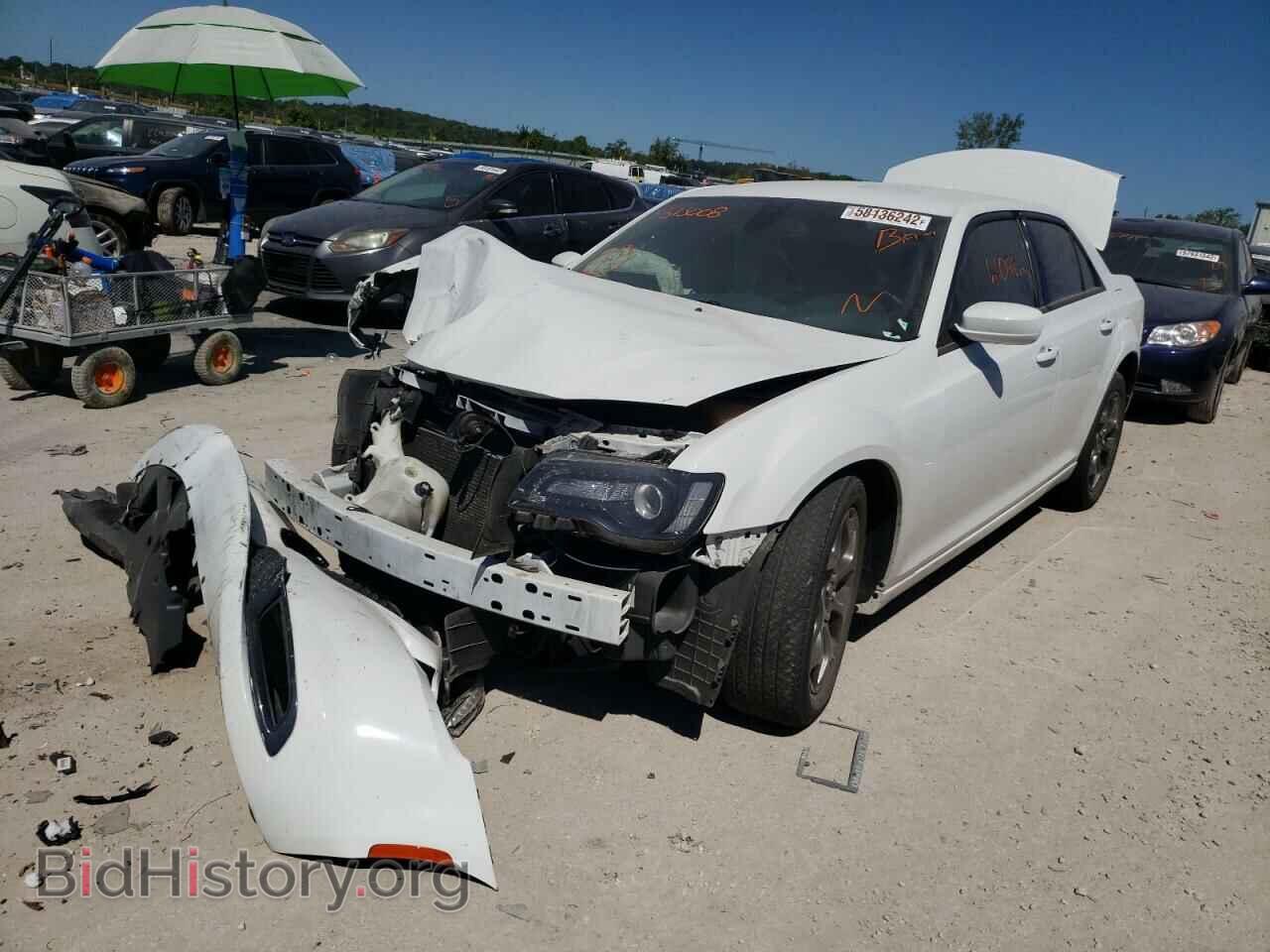 2017 CHRYSLER 300 - VIN: 2C3CCAGG3HH513008 - Фото 2