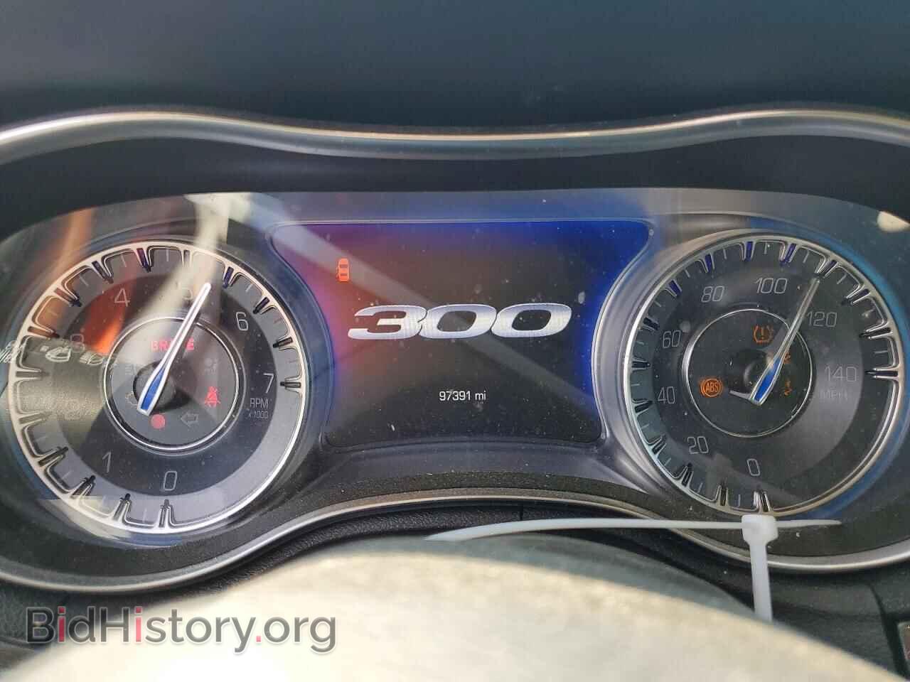 2019 CHRYSLER 300 - VIN: 2C3CCAEG4KH612107 - Фото 9