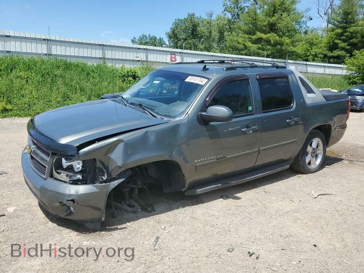 Photo 3GNTKFE38BG111835 - CHEVROLET AVALANCHE 2011