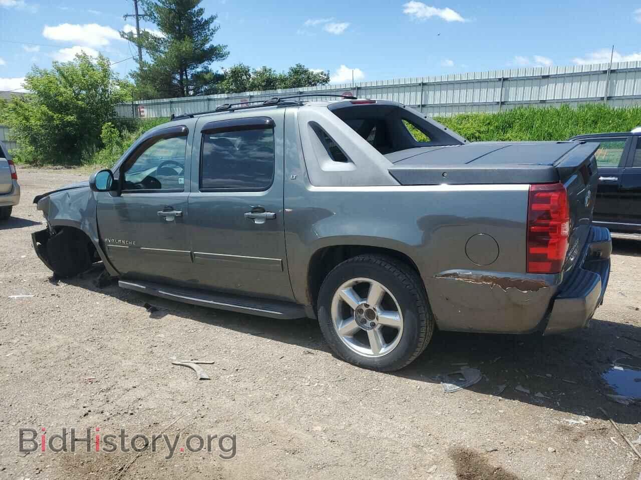 2011 CHEVROLET AVALANCHE - VIN: 3GNTKFE38BG111835 - Фото 2
