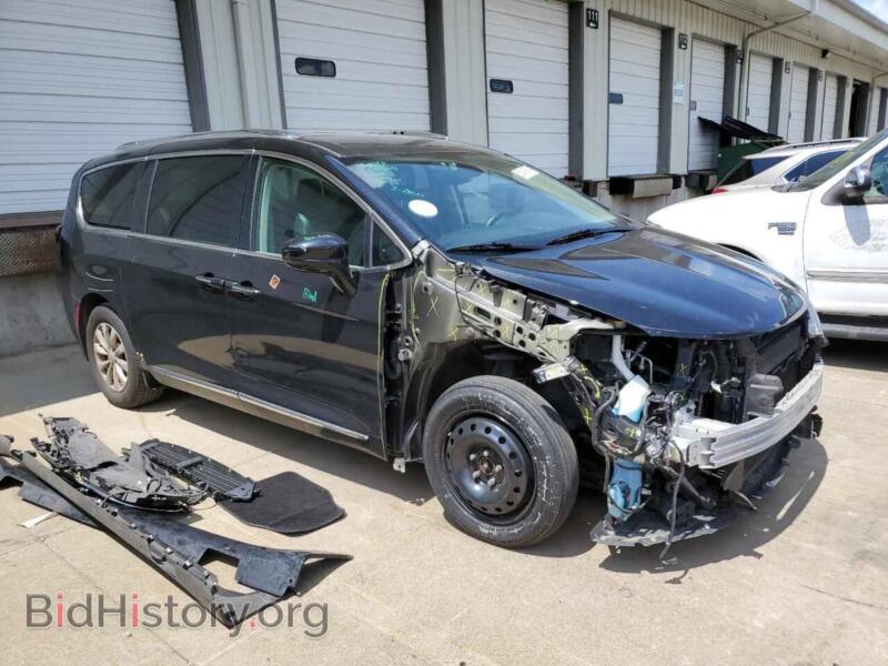 2018 Chrysler PACIFICA (VIN 2C4RC1BG5JR256821) — photo 4 of 13
