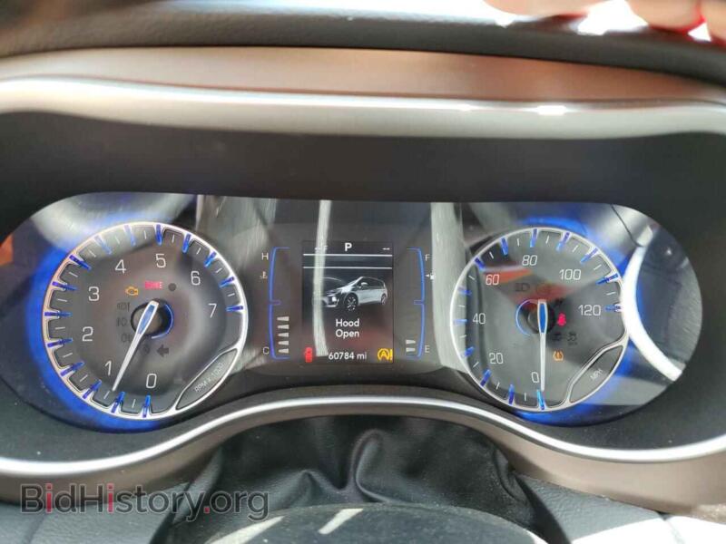 2018 Chrysler PACIFICA (VIN 2C4RC1BG5JR256821) — photo 9 of 13