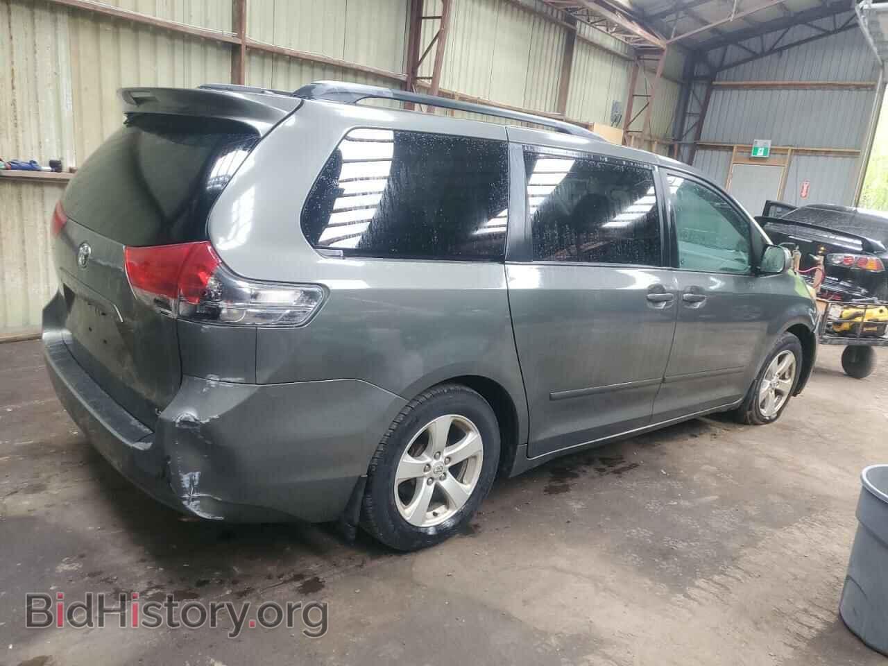 2011 TOYOTA All Models - VIN: 5TDKK3DC6BS056176 - Фото 3